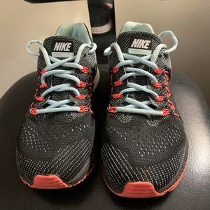 Women's Nike Vomero 10 Running Shoes